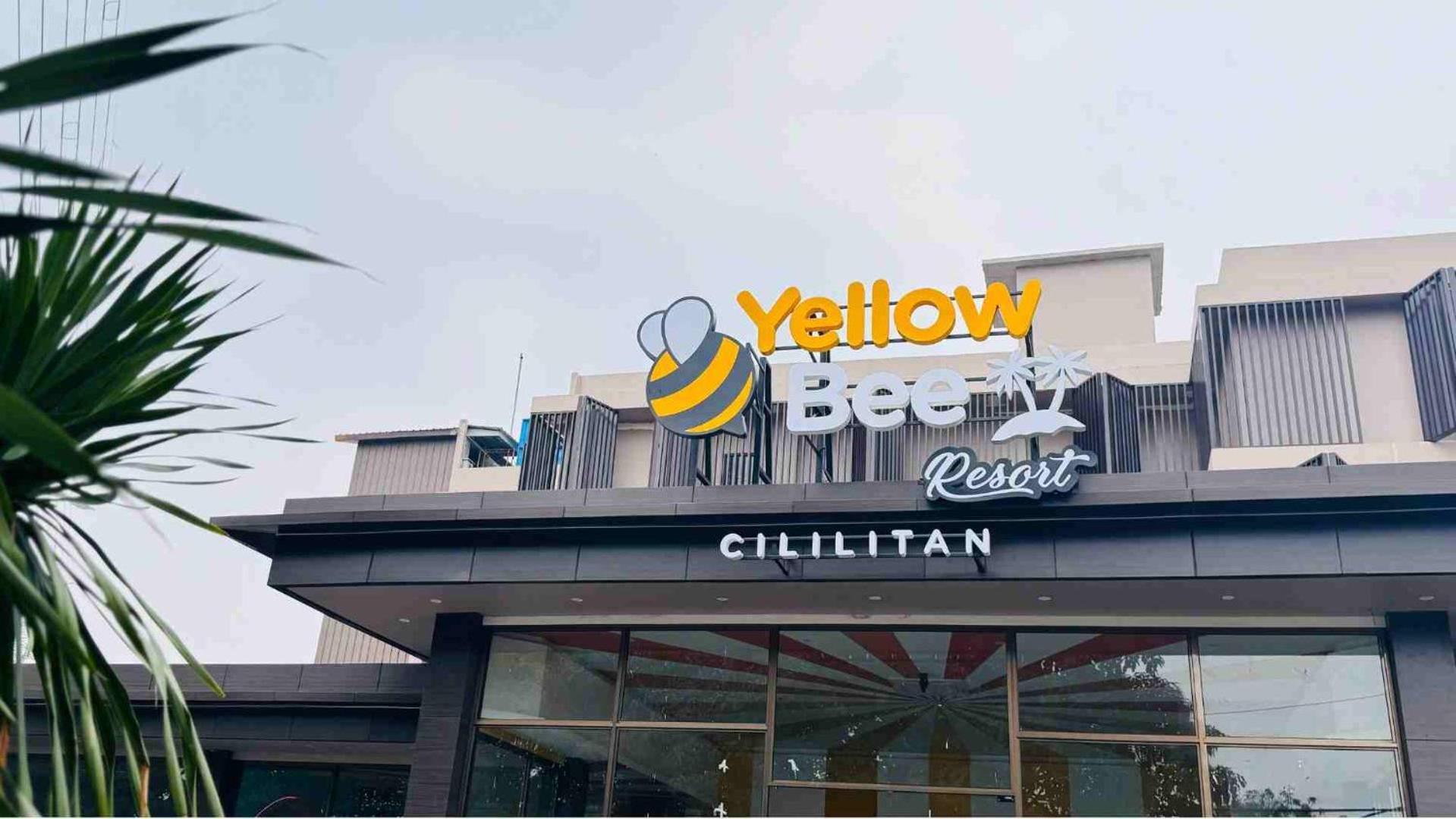 Yellow Bee Resort Cililitan Джакарта Екстер'єр фото